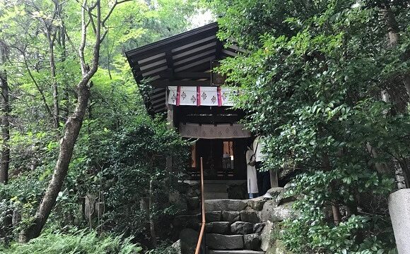 宝登山神社の境内摂社のひとつ天満天神社